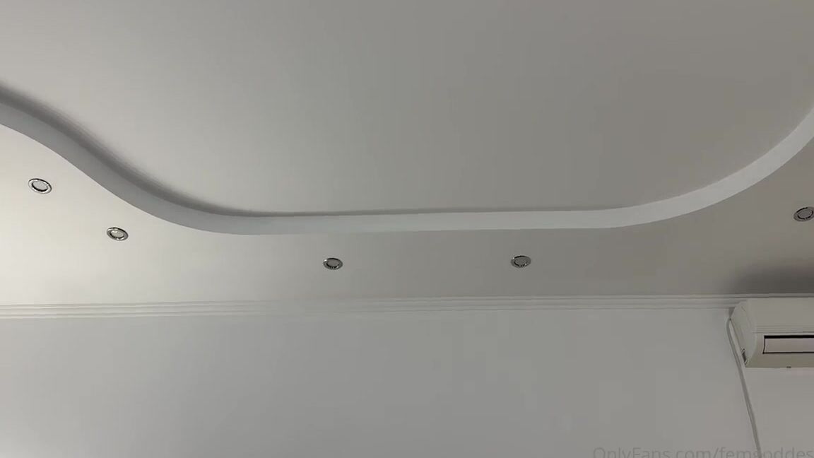 Femgoddesskira 12 28 2024 Onlyfans Video Lick And Kiss