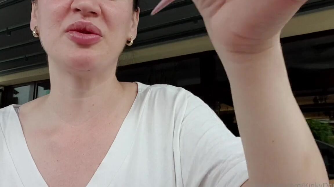 Kinkydomina Onlyfans Eating Longnails Polyandry Do You Enjoy Watching Me Do Daily Things Comment Below What Else Youd