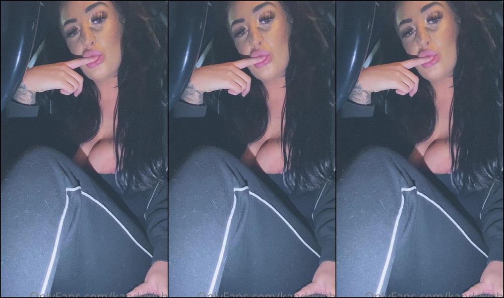 Kandykisha Light Up A Spliff Kick Back Vibe With Me My Tits Out