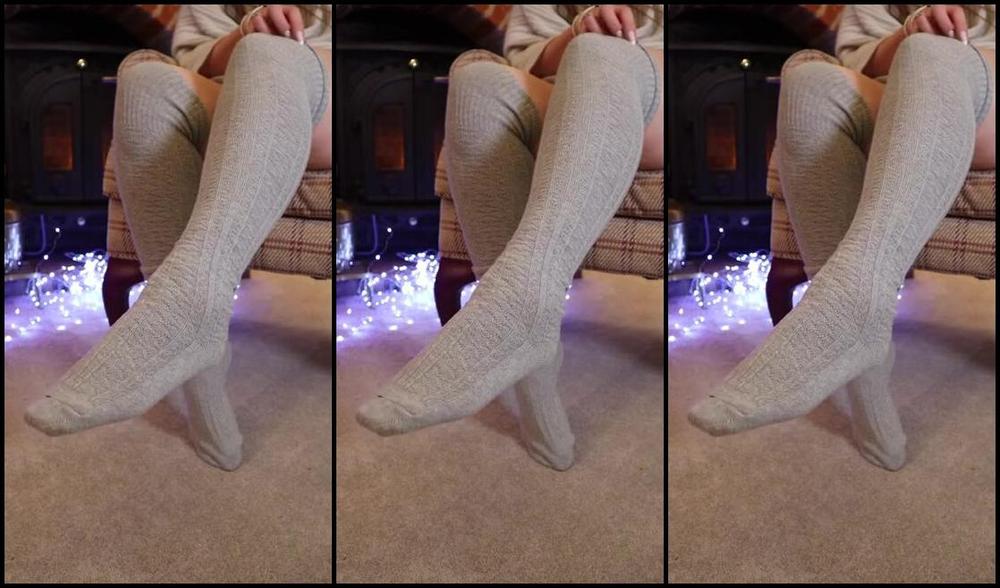 Footsiegalore 12 19 2024 Onlyfans Video Footsie Advent Reveal Day 19 Cosy Socks That Reach My Thick Thighs Let Me Peel Them O