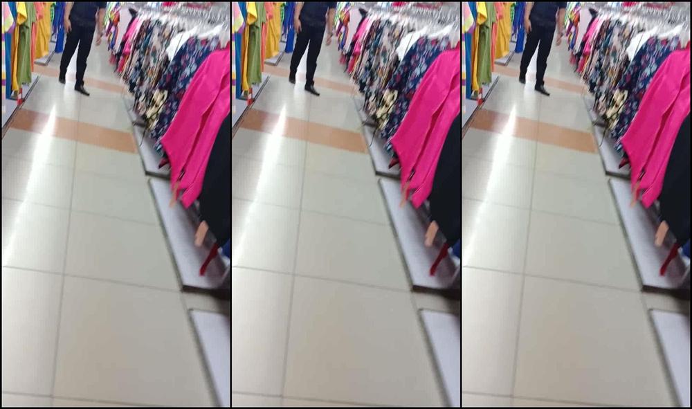 Cummybaby P Ing In The Mall