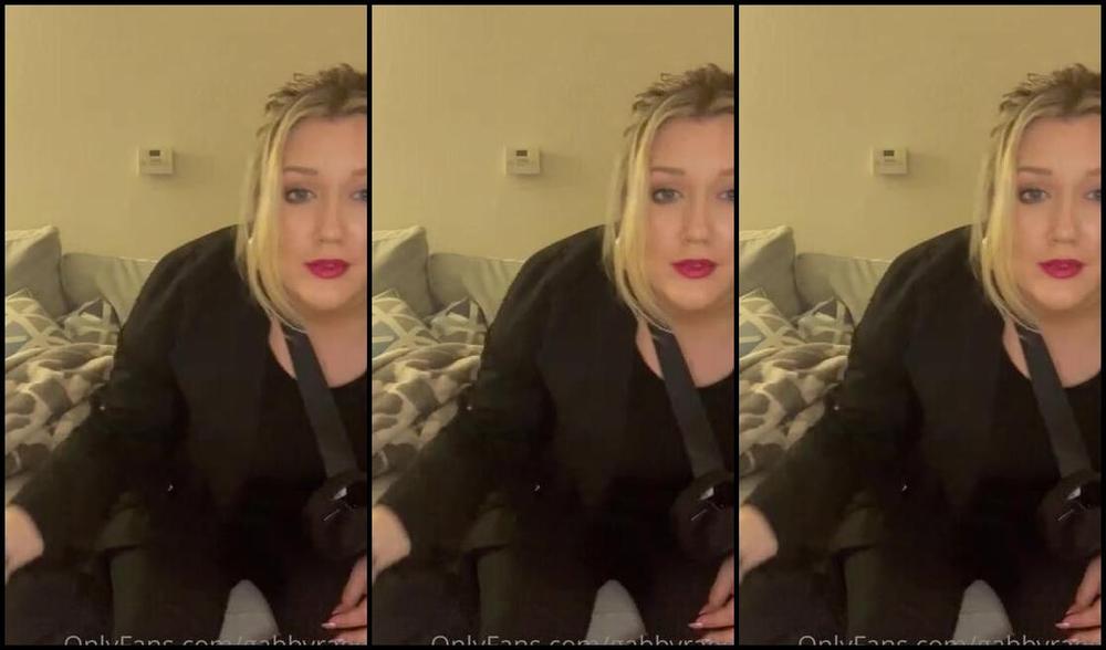 Gabrielle Coyle Nicknamed Gabbyraee1 02 04 2023 Onlyfans Video Full Work Boot And Sock Removal Video