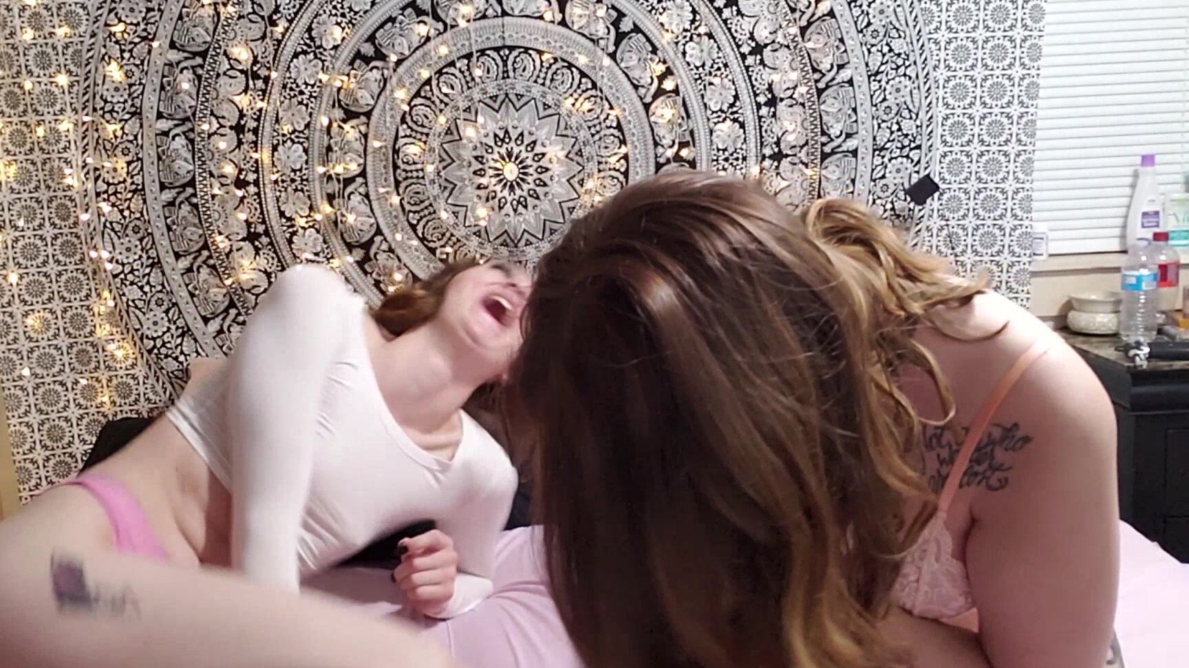 Jessica Kay Cute Girls Burping