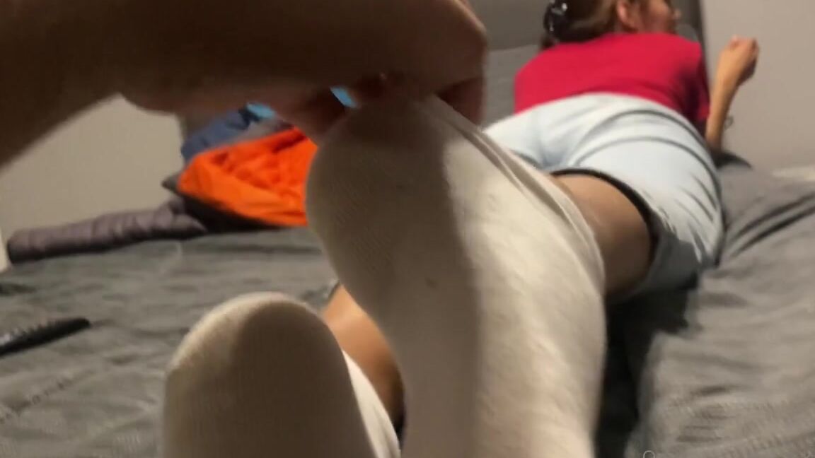 Queen Aleska Feet Nicknamed Aleskafeet Onlyfans Come Come Closer And Worship Your Queens Feet