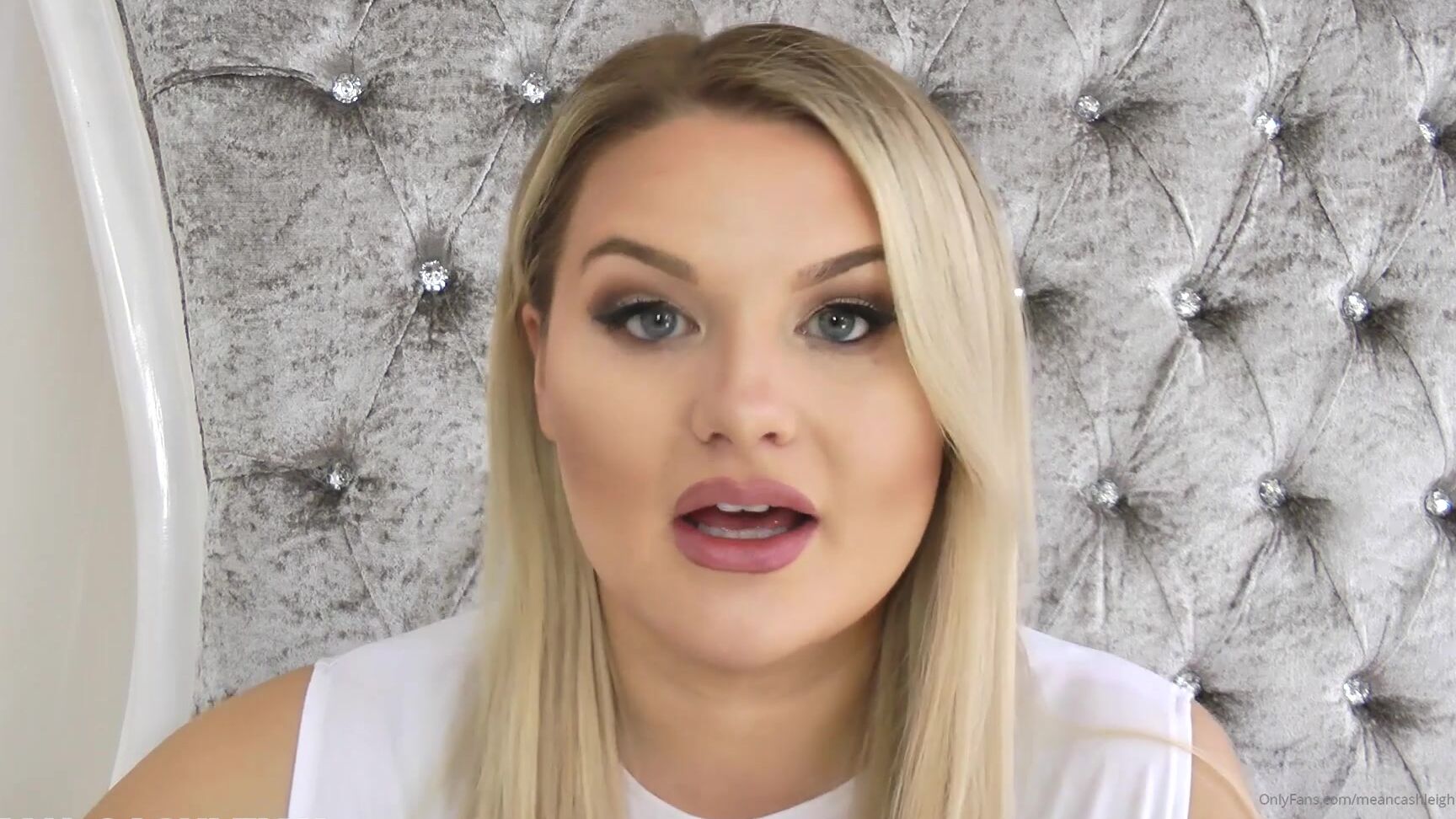 Meancashleigh Bullied By Cheerleaders