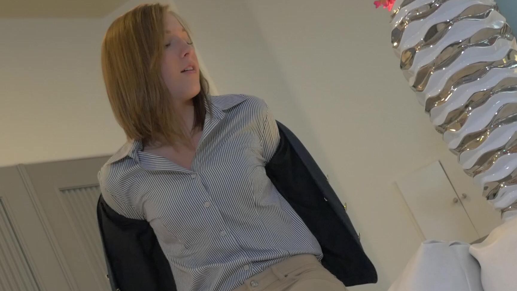 Lesbian Love Molly Manson Masturbates For You In Real Life Living Room