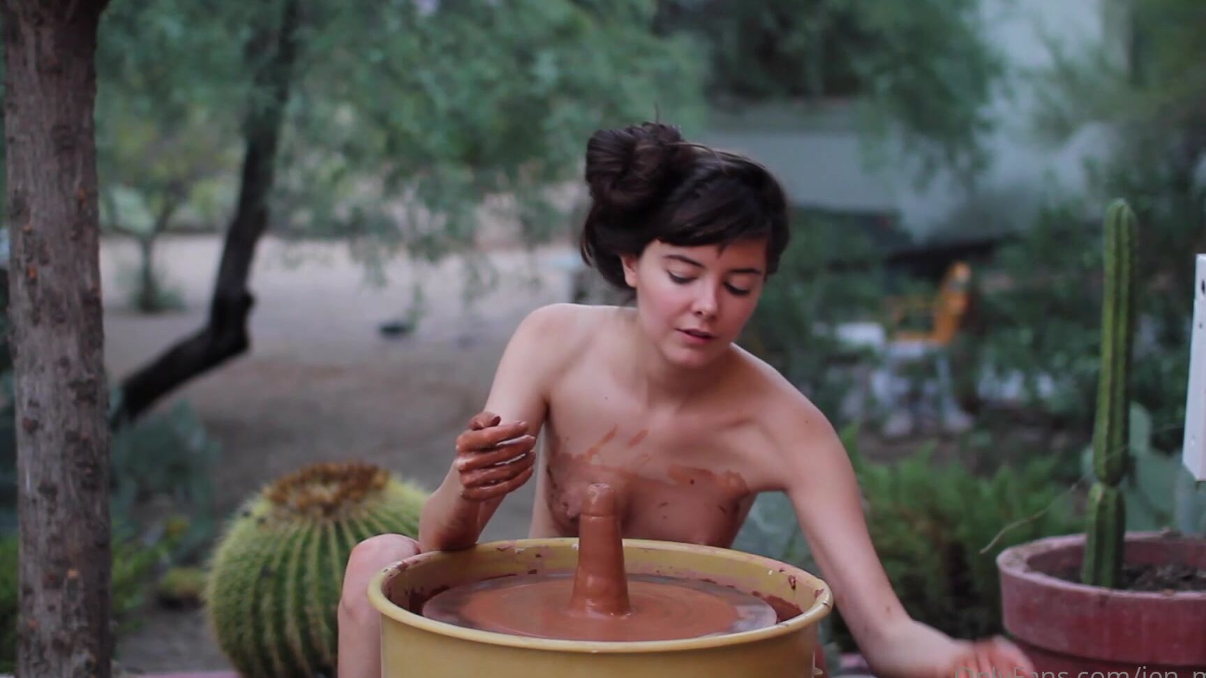 Jen Moon New Sensual Ceramics Video So Many Of You Probably Don T Know That I Was A Ceramic In