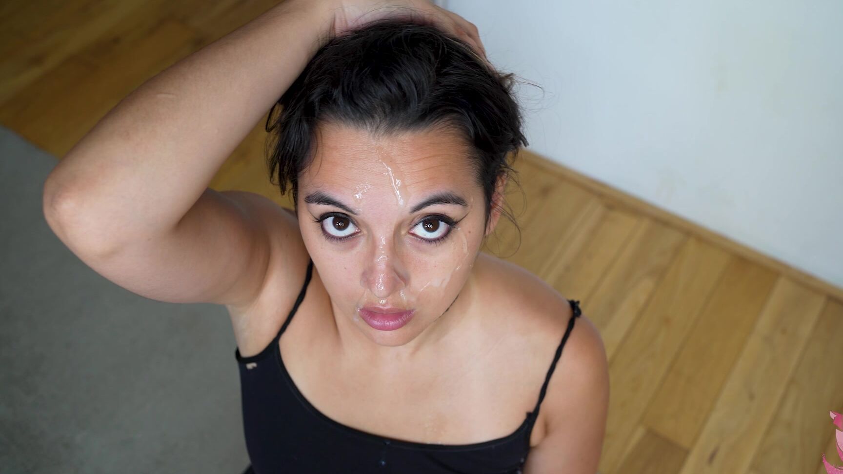 Summer Fox Uncomfortably Covered In Cum