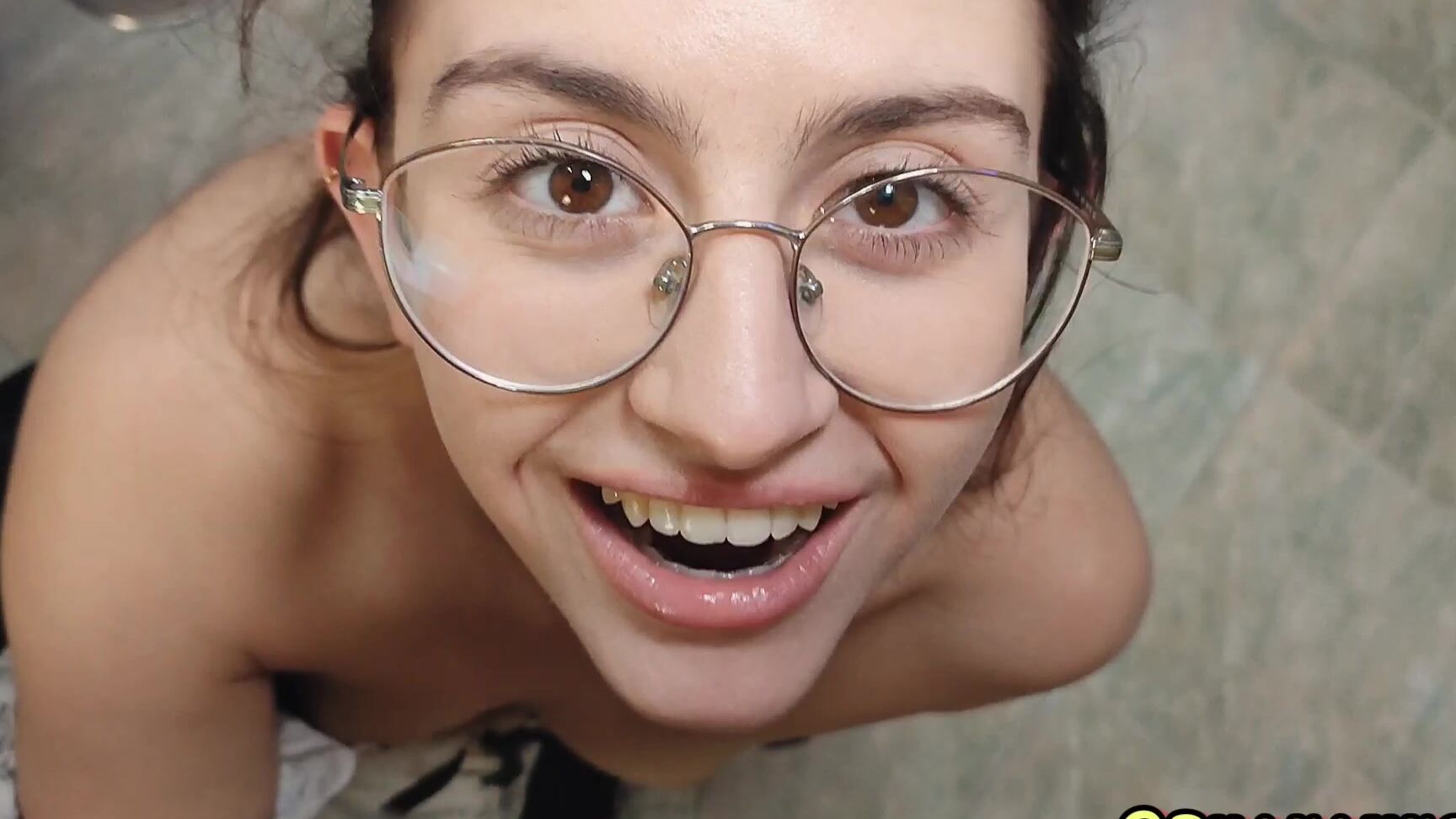 Shanaxnow Teen Maid Toothbrush With Fresh Cumshot