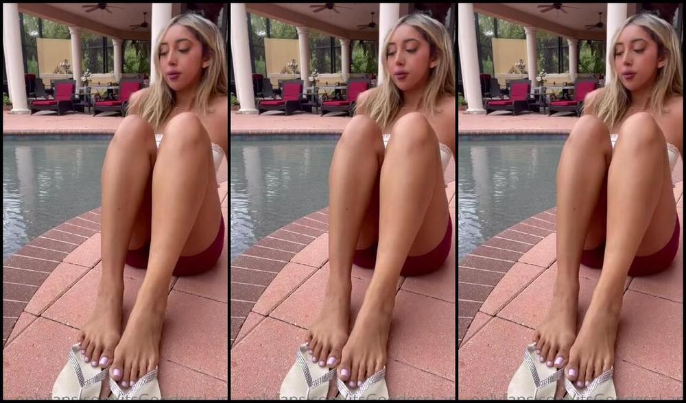 Goddess Lana Aka Itsgoddesslana Onlyfans Come Play With My Toes And Wet Soles Before I Go Swim Lz