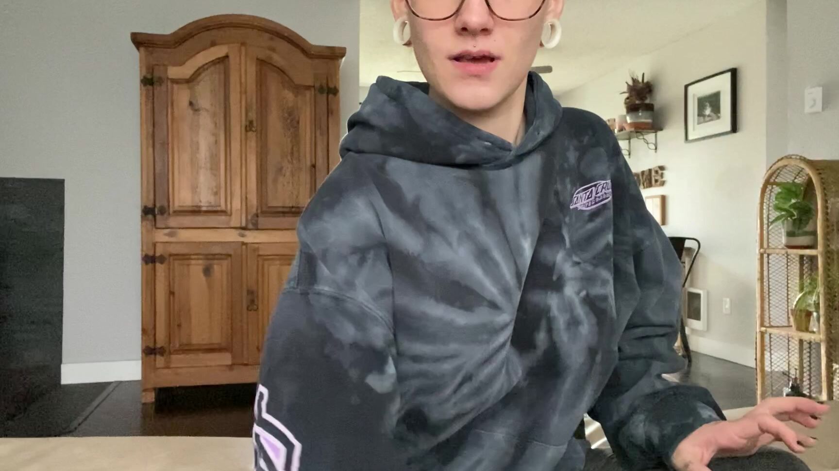 "divinebabe" domination, female domination, femdom, humiliation The loser that doesnt deserve manyvids