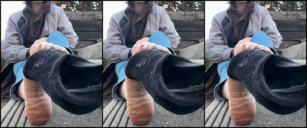 Cosmacalista Nicknamed Cosmacalista Onlyfans 12 26 2023 Dirty Socks And Dirty Feet