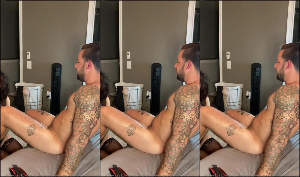 snowieandryan-06-11-2021-2267487991-who-doesn-t-love-a-little-witchy-strip-tease-with-a-bj-to-follow-getting-ready-to-head