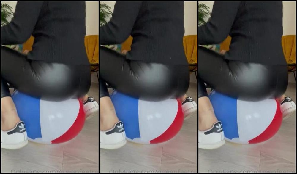 Queenfeetred Nicknamed Queenfeetred Onlyfans Beach Ball Test Before Summer Unfortunately They Did Not Pass The Test Positively Nve