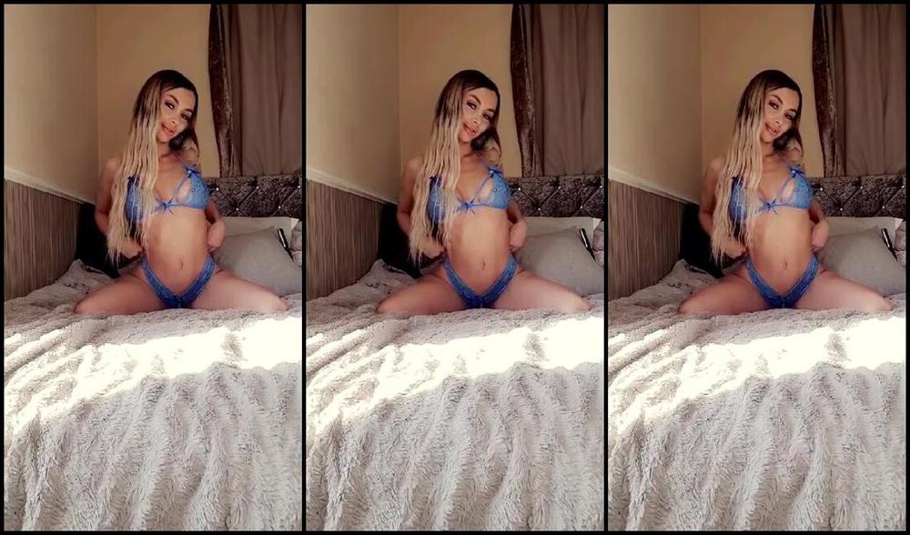 Mia Middleton Nicknamed Miamiddleton Onlyfans Morning My Gorgeous Ones Looks Like Another Lush Day I Genuinely Am Sunbathing On This Little