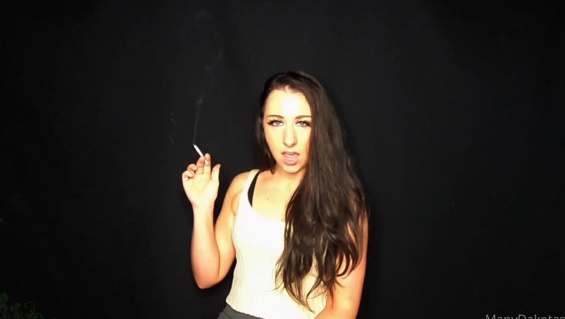 Dakota Charms Nicknamed Dakotacharms Onlyfans Smoke Dirty Dildo