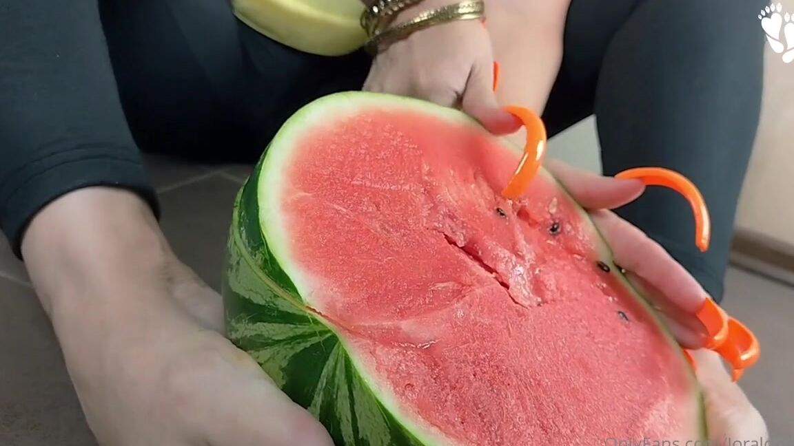 Lora Long Nails Nicknamed Loralongnails Onlyfans Watermelon And Long Orange Nails
