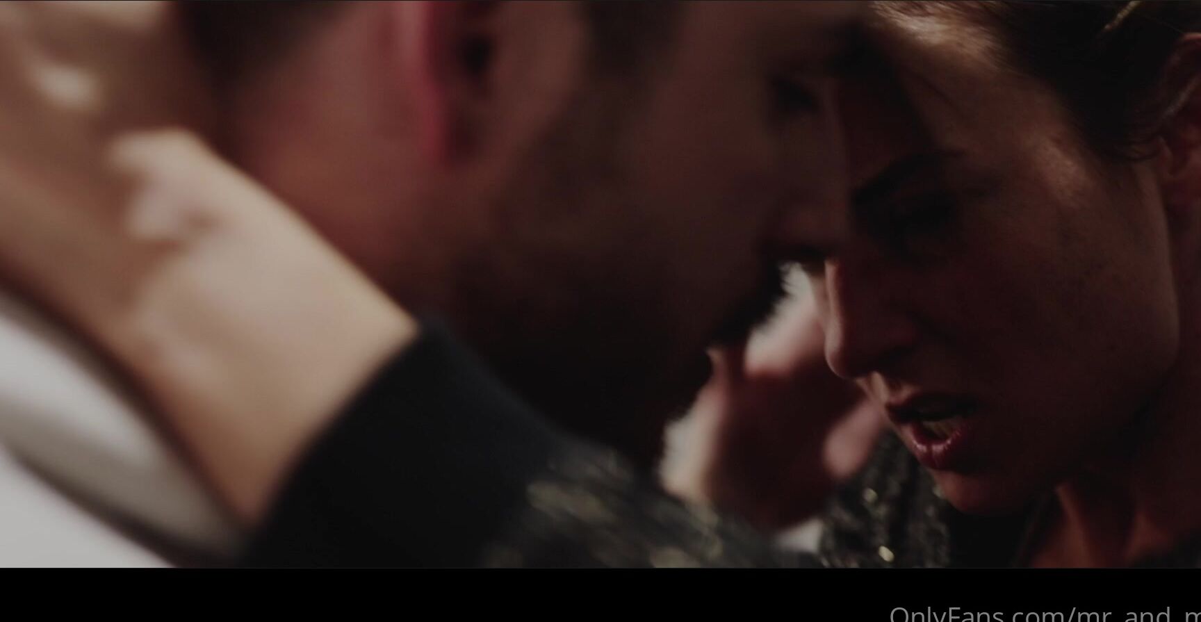 Valentine B 21C1A355 05E3 4293 9C69 4E320C7F5458