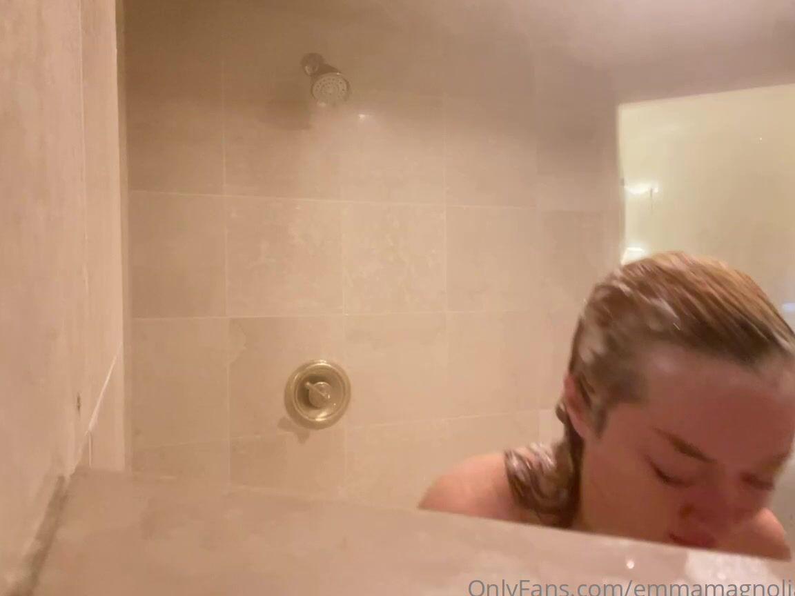 Emmamagnoliaxo 2442925689 05 02 2022 Shower Spy Cam
