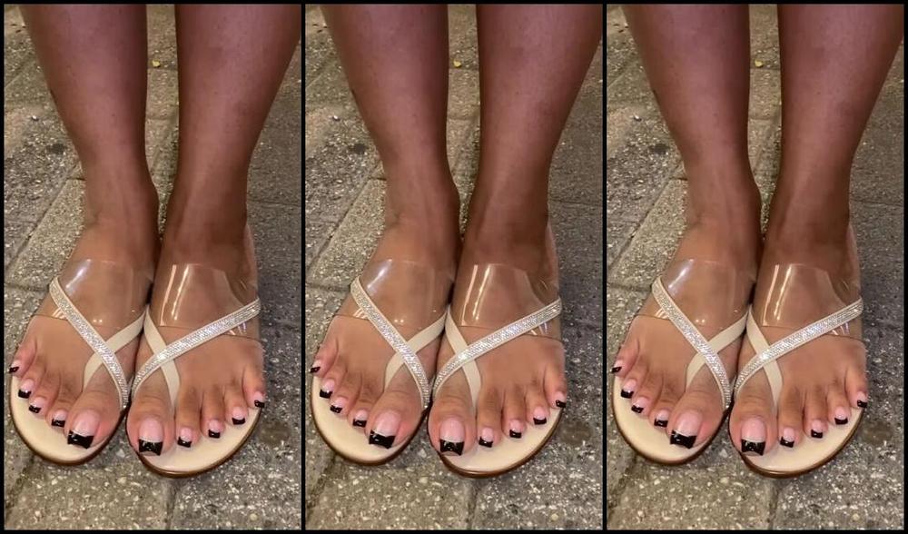 Queenjodiieetoes Aka Prettyfeetonly1800 Onlyfans Recording In Public Is Fun A Lot Of Ppl Couldn T Help But Stare