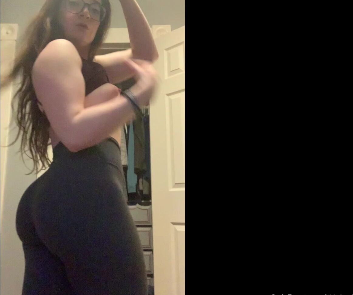 Redheadwinter I Decided To Make A Sexy Physique Video To Keep You