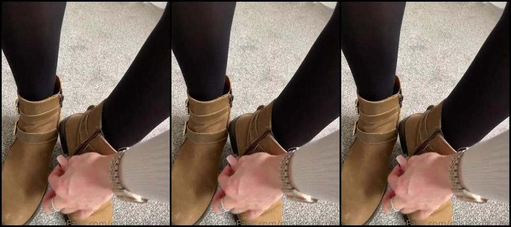 The Queen Of Sole Aka Missesdiscreets Onlyfans Video 19