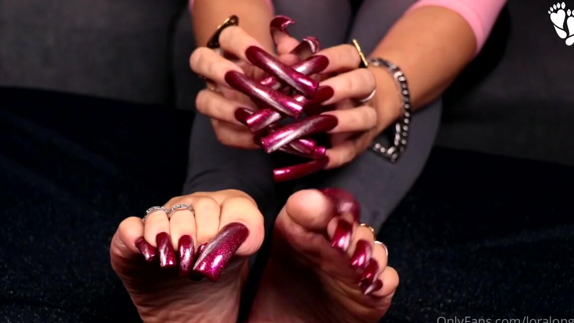 Lora Long Nails Nicknamed Loralongnails Onlyfans Long Nails Cat Polish