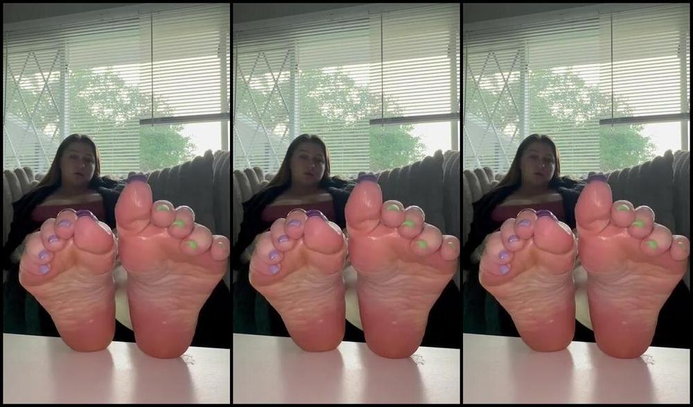 Paws And Klaws Foot Fetish 05 21 2024 Onlyfans Video Admire These Pretty Silky Soft Soles And Toes As I Catch Up On My Shows