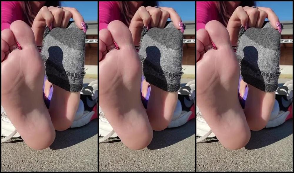 Babylumpstoes420 Onlyfans I Know How Hard They Get You