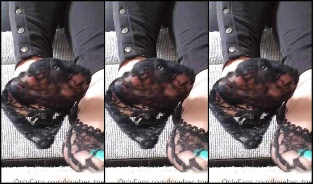 Loveher Toes Nicknamed Loveher Toes Onlyfans Up Close Sock Removal