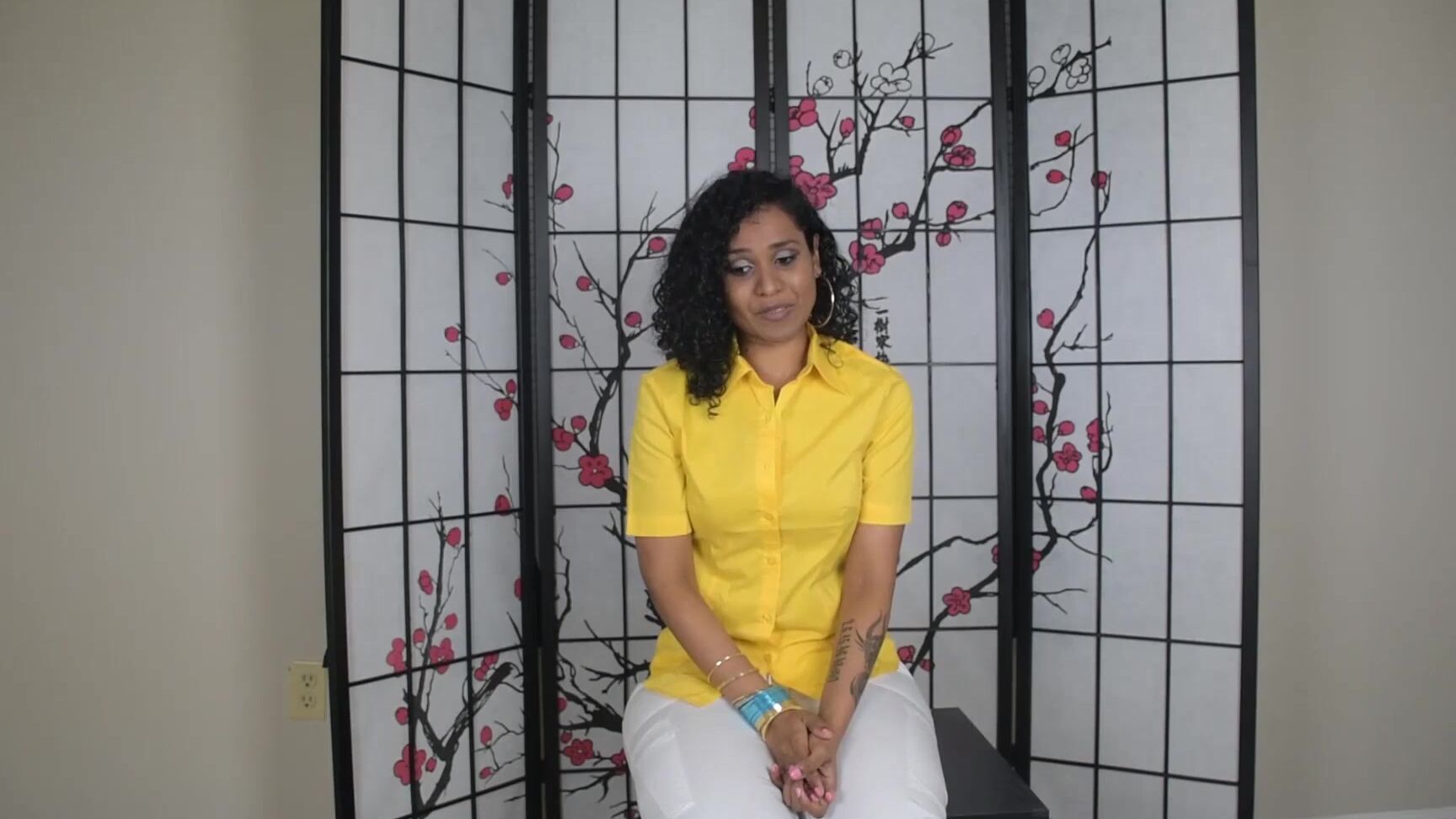 Desperate South Indian Secretary Wants To Get Fucked By The Boss Tamil English