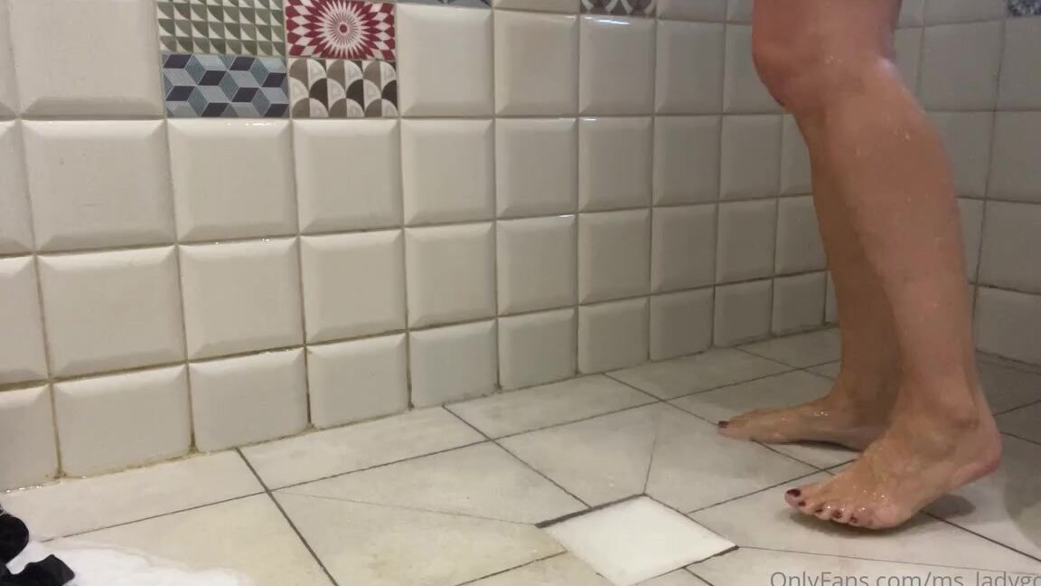 Lady Godiva Nicknamed Ms Ladygodiva Onlyfans Oh Have I Got A Treat For You Today Im In The Shower And You Get