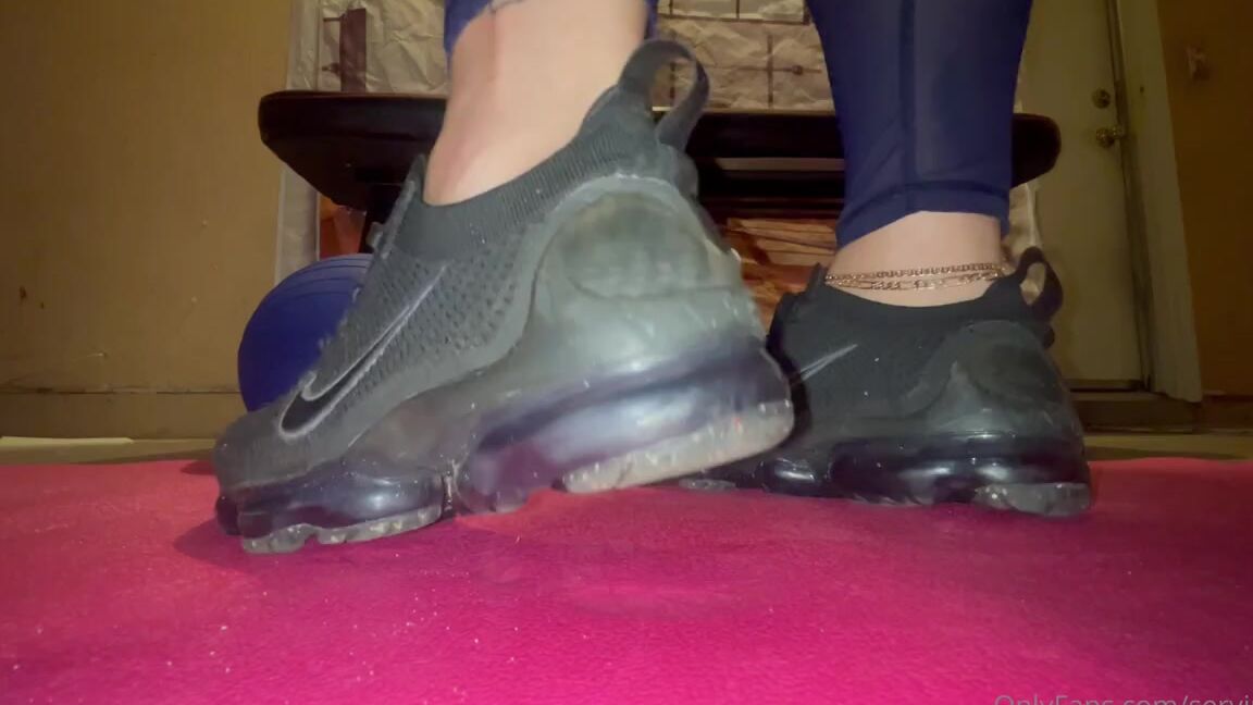 Servingbarefeet Aka Servingfet Onlyfans Obsessed With My Pink Stinky Soles I Know U Are Too