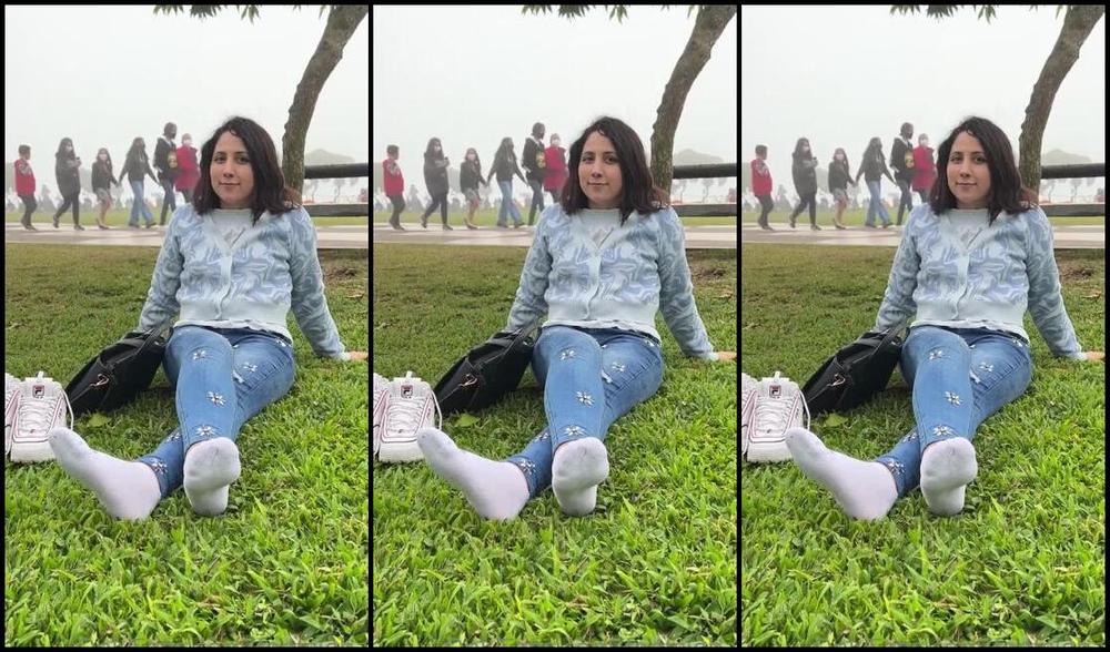 Gia S Feet Nicknamed Footsiebab 04 27 2022 Onlyfans Video Now The Video In Public