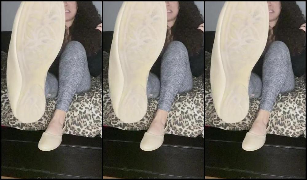 Natasha Aka Vibez3 Onlyfans Got A Task Treat For My Little Dirty Foot Lovin Bitches Eat It Up Boys