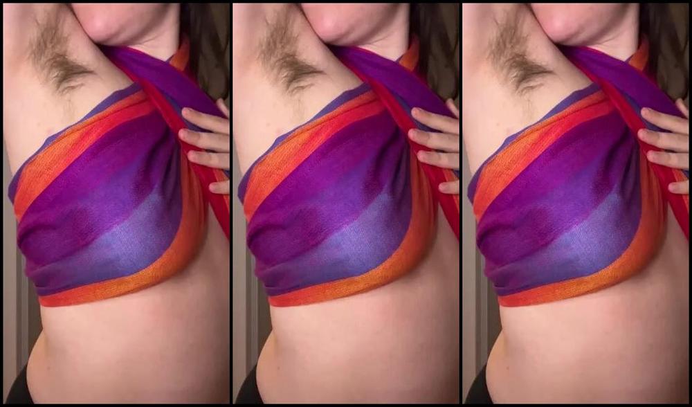 Hannah Hunt Nicknamed Horny Hippie Onlyfans I Need Your Advice Do You Think This Scarf Made Top Is Too Revealing To Wear While Bartending