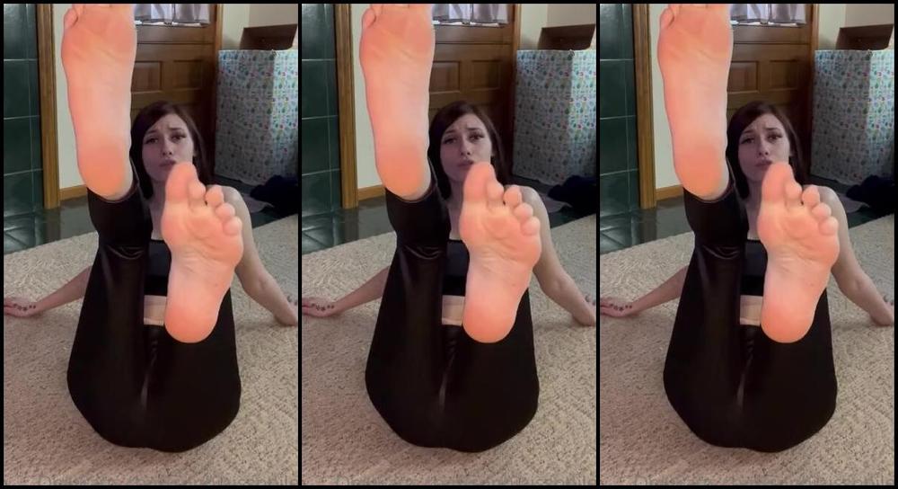 Miss Sophia Nyx Nicknamed Sophiaisspoiled Onlyfans My Bare Soles Are So Powerful