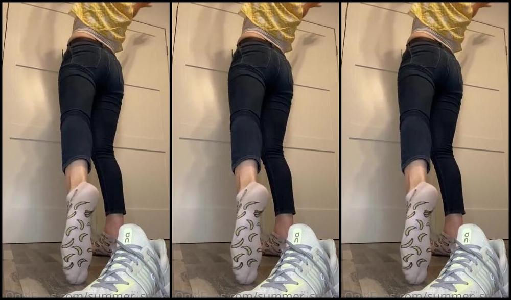 Summer Solesis Nicknamed Summer Solesis Onlyfans I Thought I Could Handle Heels All Day Definitely Smart Move To Switch To The Sneakers Before My 10