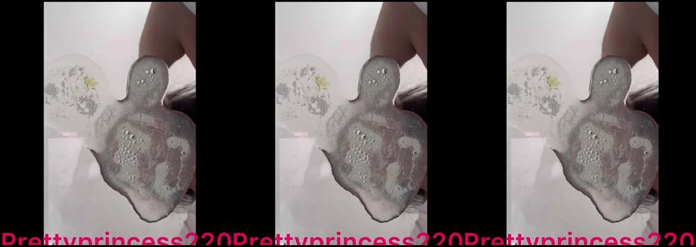 Prettyprincess220 09 27 2023 Onlyfans Video A Lot Of Saliva After Spitting