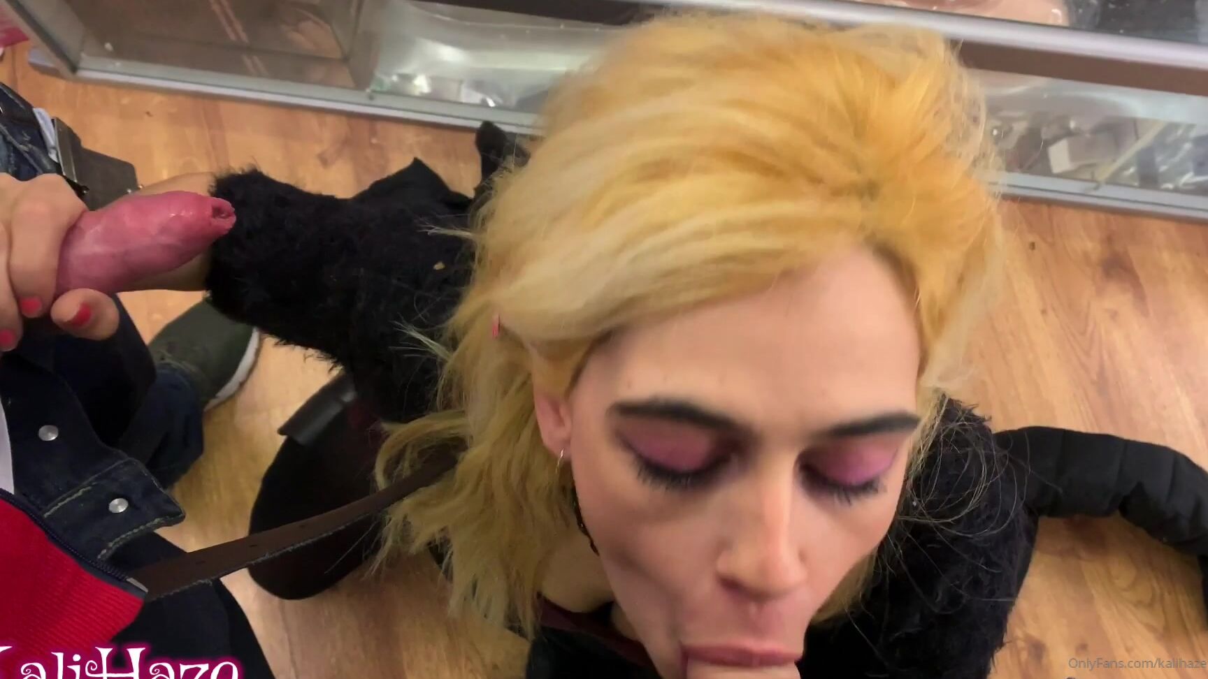Kalihaze Porn Shop Double Bj Oh Damn I Forgot To Pay My Porn Sh