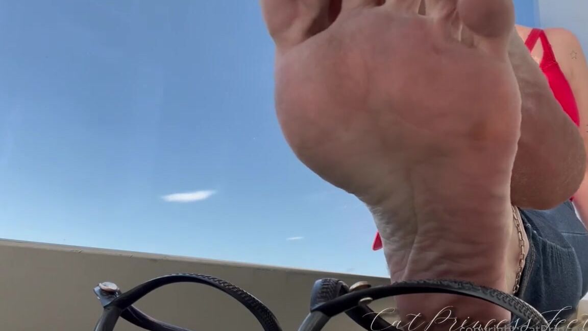 Catprincessfeet Onlyfans Catprincess Loves Roaming The City She Can Feel At Home And Like A Tourist At The Same Time In New