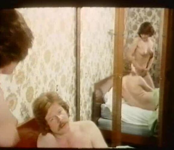 "Desire Bastareaud, Alban Ceray, Erika Cool, Catherine Leno, Barbara Moose, John Oury, Nadine Pascal, Guy Royer, Daniel Trabet, Jean-Louis Vattier" Feature, Classic Qui m'aime me suce Orpham Productions