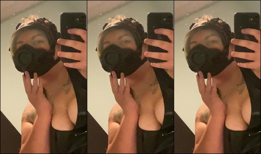 Rubberfoxx Fetish Tease In The Mirror