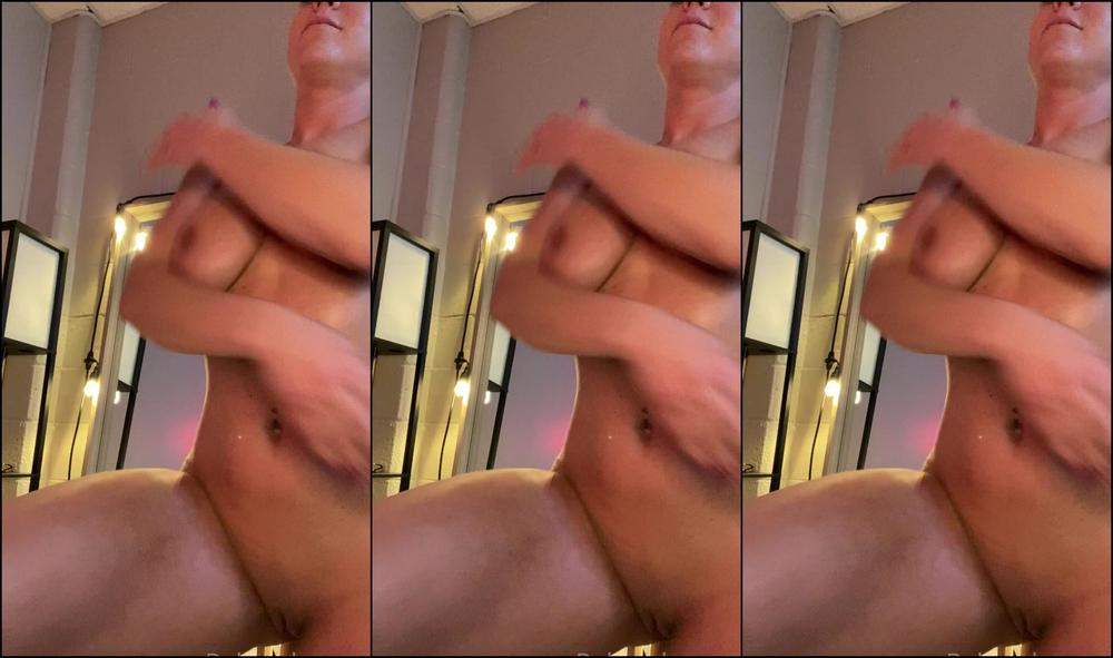 Rahyndeejames Watch Me Lotion Up My Whole Body I Wish It Was You Rubbing It All In