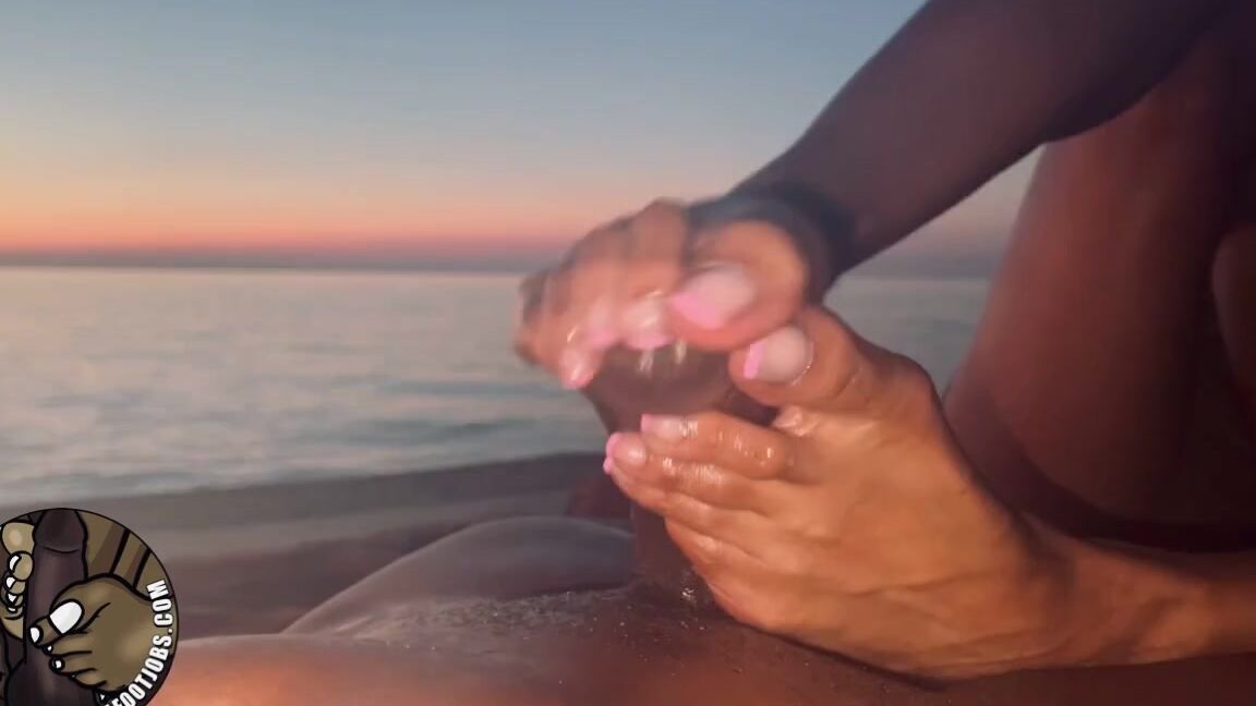 Torisoless Onlyfans Fj Date With A View Of The Sun Setting The Sound Of Waves Swaying Beside