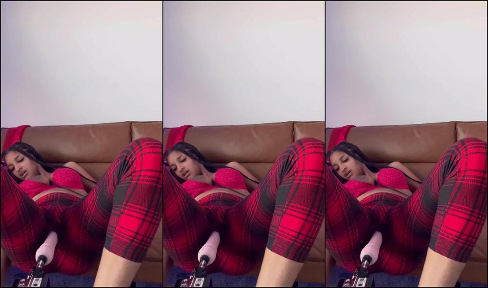 Foxybrown My Kitty Get So Wet When She Gets Filled