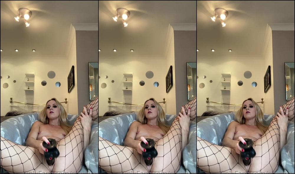 suziebest-13-05-2020-315137369-felt-like-been-slutty-today-so-i-was