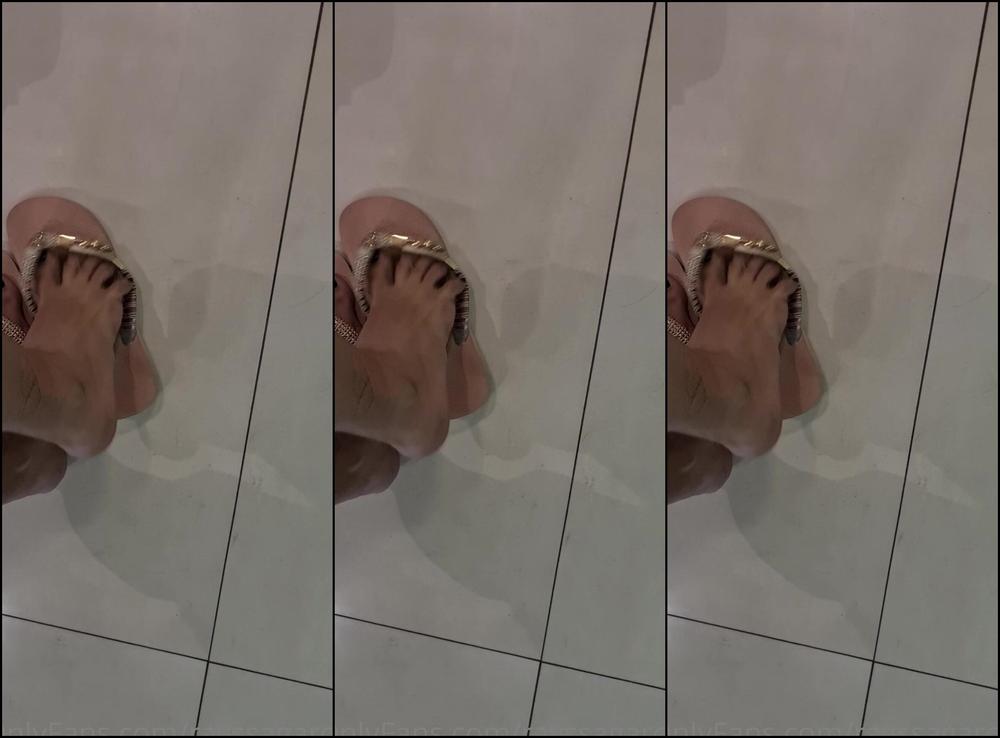 Rayssagarciaoficial 2107101163 05 12 2021 Brincando Com As Havaianas