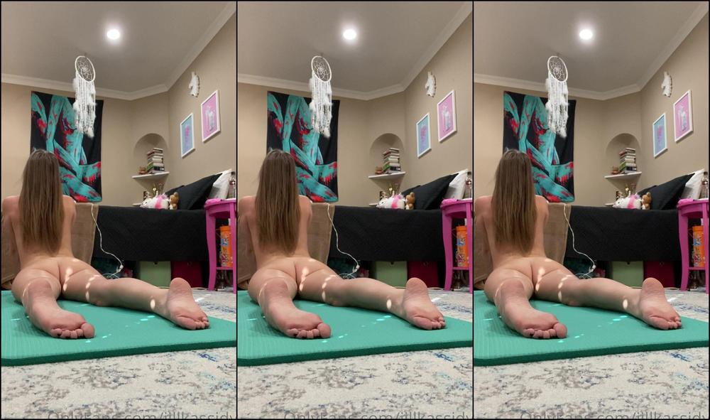 Jillkassidyy Happy Monday Let S Do Some Yoga