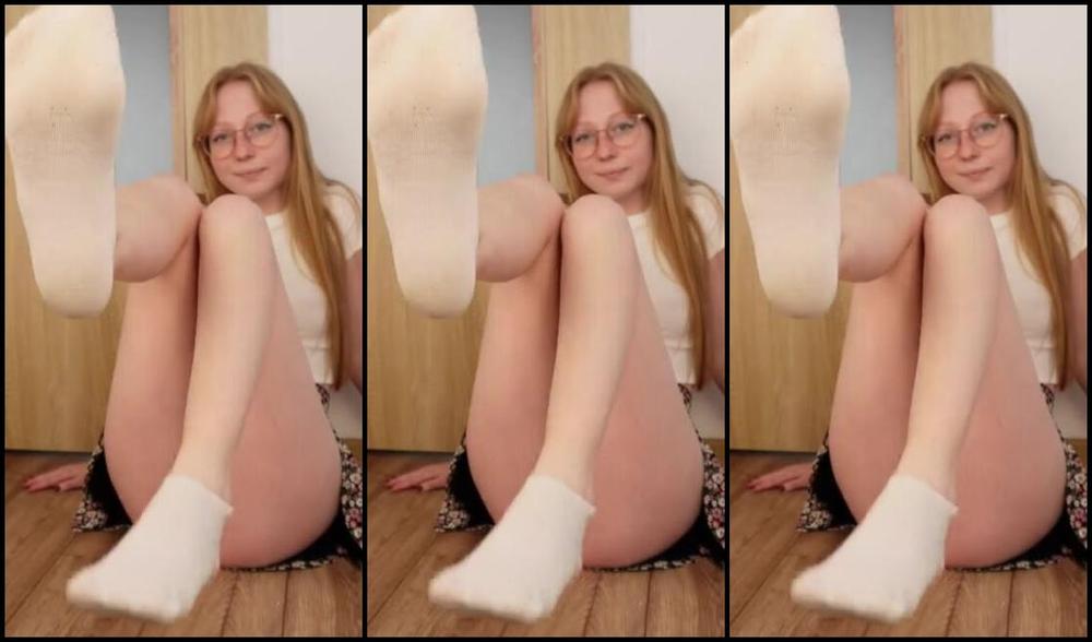 Eliza Nicy Onlyfans Feet Sniffing